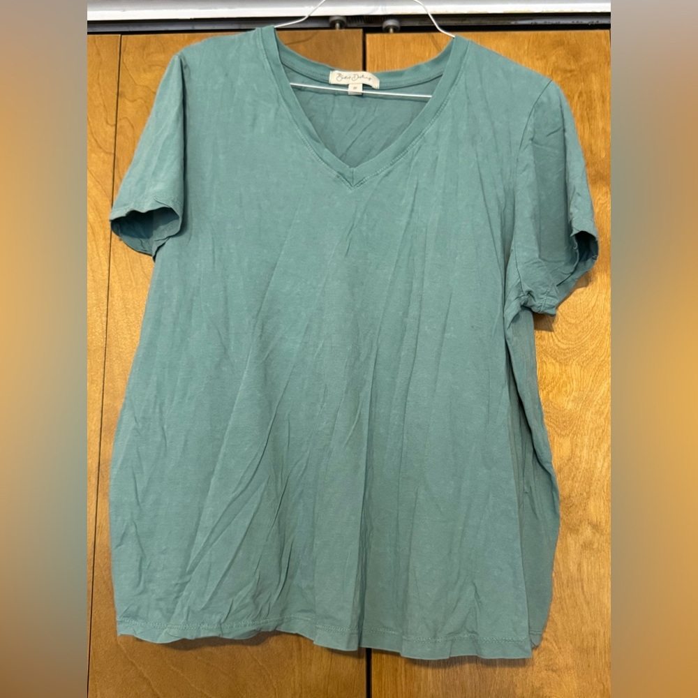 CLEARANCE Bella D. Teal V-Neck T-Shirt